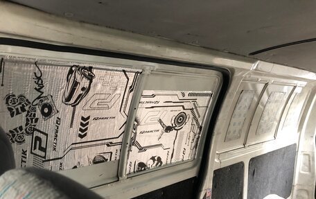 Toyota HiAce, 2003 год, 980 000 рублей, 3 фотография