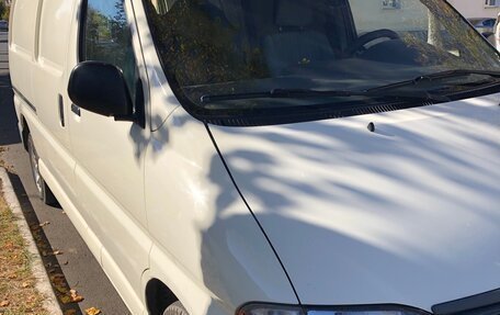 Toyota HiAce, 2003 год, 980 000 рублей, 9 фотография
