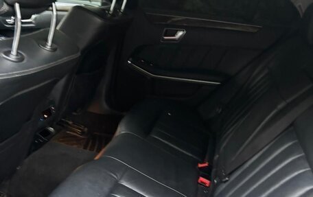 Mercedes-Benz E-Класс, 2015 год, 2 600 000 рублей, 3 фотография