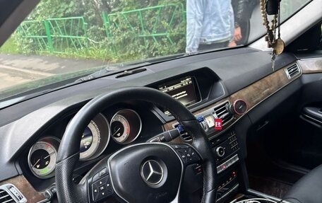 Mercedes-Benz E-Класс, 2015 год, 2 600 000 рублей, 17 фотография