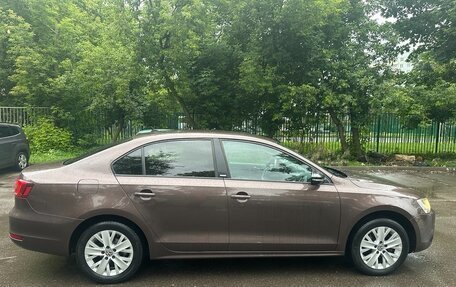 Volkswagen Jetta VI, 2014 год, 1 218 000 рублей, 4 фотография
