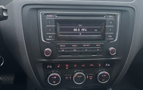 Volkswagen Jetta VI, 2014 год, 1 218 000 рублей, 9 фотография