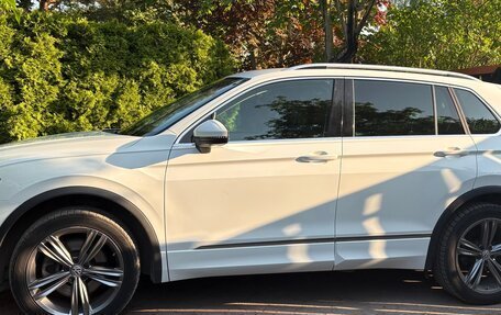 Volkswagen Tiguan II, 2018 год, 2 900 000 рублей, 3 фотография