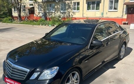 Mercedes-Benz E-Класс, 2011 год, 1 299 000 рублей, 3 фотография