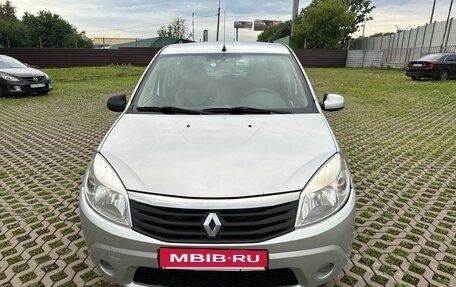 Renault Sandero I, 2012 год, 590 000 рублей, 2 фотография