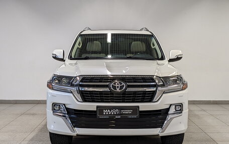Toyota Land Cruiser 200, 2021 год, 7 995 000 рублей, 2 фотография