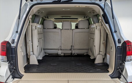 Toyota Land Cruiser 200, 2021 год, 7 995 000 рублей, 10 фотография