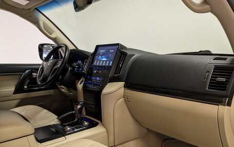 Toyota Land Cruiser 200, 2021 год, 7 995 000 рублей, 11 фотография