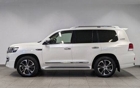 Toyota Land Cruiser 200, 2021 год, 7 995 000 рублей, 8 фотография