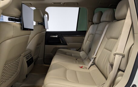 Toyota Land Cruiser 200, 2021 год, 7 995 000 рублей, 12 фотография