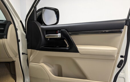 Toyota Land Cruiser 200, 2021 год, 7 995 000 рублей, 25 фотография