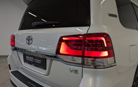 Toyota Land Cruiser 200, 2021 год, 7 995 000 рублей, 27 фотография