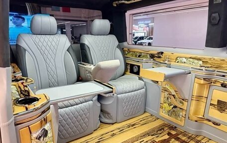 Volkswagen Caravelle T6 рестайлинг, 2019 год, 4 000 000 рублей, 10 фотография