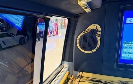 Volkswagen Caravelle T6 рестайлинг, 2019 год, 4 000 000 рублей, 24 фотография
