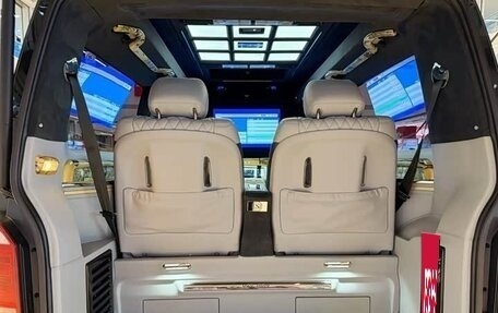 Volkswagen Caravelle T6 рестайлинг, 2019 год, 4 000 000 рублей, 27 фотография