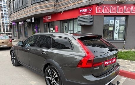 Volvo V90 Cross Country I рестайлинг, 2018 год, 3 700 000 рублей, 4 фотография