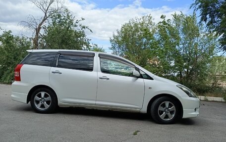 Toyota Wish II, 2003 год, 830 000 рублей, 2 фотография