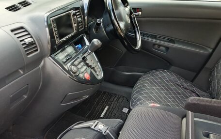 Toyota Wish II, 2003 год, 830 000 рублей, 12 фотография