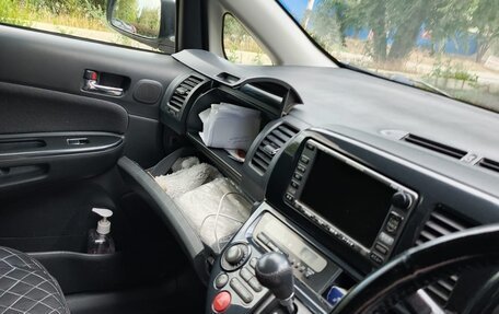 Toyota Wish II, 2003 год, 830 000 рублей, 17 фотография