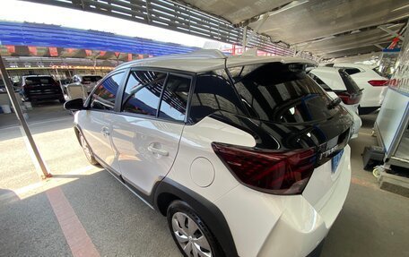 Toyota Yaris, 2021 год, 1 140 000 рублей, 7 фотография
