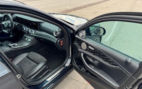 Mercedes-Benz E-Класс, 2018 год, 2 650 000 рублей, 10 фотография
