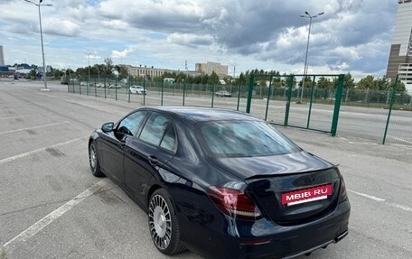 Mercedes-Benz E-Класс, 2018 год, 2 650 000 рублей, 4 фотография