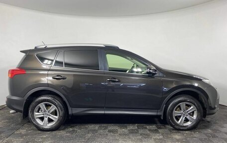 Toyota RAV4, 2015 год, 2 200 000 рублей, 4 фотография