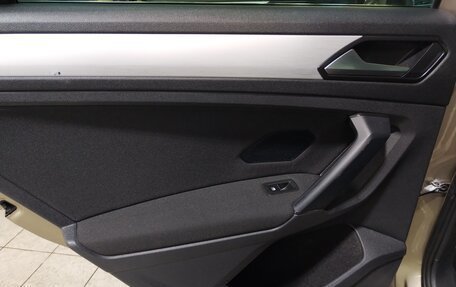 Volkswagen Tiguan II, 2017 год, 1 830 000 рублей, 16 фотография