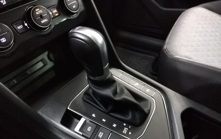 Volkswagen Tiguan II, 2017 год, 1 830 000 рублей, 14 фотография