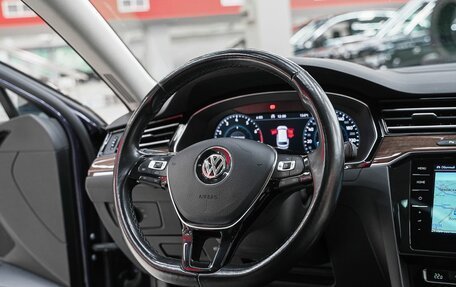 Volkswagen Passat B8 рестайлинг, 2018 год, 2 299 000 рублей, 15 фотография