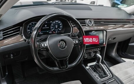 Volkswagen Passat B8 рестайлинг, 2018 год, 2 299 000 рублей, 10 фотография