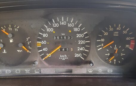 Mercedes-Benz W124, 1991 год, 600 000 рублей, 11 фотография
