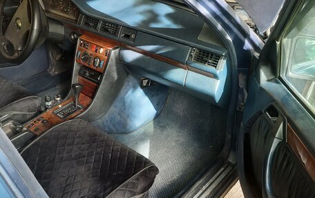 Mercedes-Benz W124, 1991 год, 600 000 рублей, 7 фотография