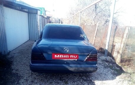 Mercedes-Benz W124, 1991 год, 600 000 рублей, 3 фотография