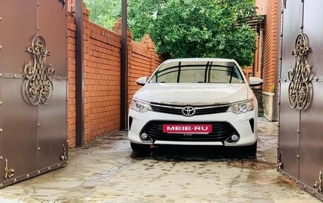 Toyota Camry, 2016 год, 1 860 000 рублей, 9 фотография