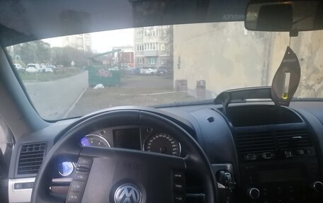 Volkswagen Touareg III, 2003 год, 700 000 рублей, 4 фотография