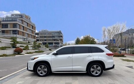 Toyota Highlander III, 2021 год, 2 470 002 рублей, 4 фотография