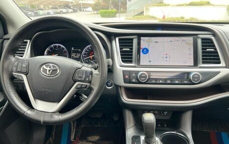 Toyota Highlander III, 2021 год, 2 470 002 рублей, 9 фотография