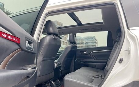 Toyota Highlander III, 2021 год, 2 470 002 рублей, 13 фотография