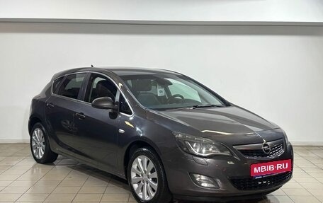 Opel Astra J, 2011 год, 729 000 рублей, 3 фотография