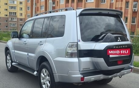 Mitsubishi Pajero IV, 2014 год, 2 585 000 рублей, 6 фотография