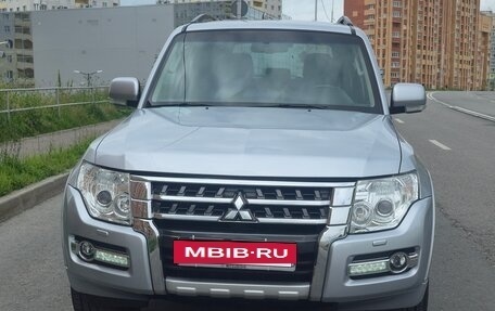 Mitsubishi Pajero IV, 2014 год, 2 585 000 рублей, 2 фотография