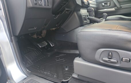 Mitsubishi Pajero IV, 2014 год, 2 585 000 рублей, 23 фотография