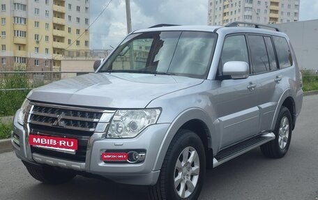 Mitsubishi Pajero IV, 2014 год, 2 585 000 рублей, 3 фотография