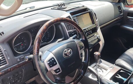 Toyota Land Cruiser 200, 2014 год, 3 300 000 рублей, 9 фотография
