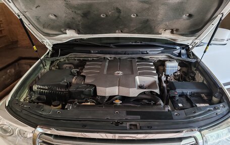 Toyota Land Cruiser 200, 2014 год, 3 300 000 рублей, 6 фотография