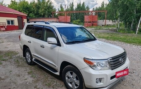 Toyota Land Cruiser 200, 2014 год, 3 300 000 рублей, 7 фотография