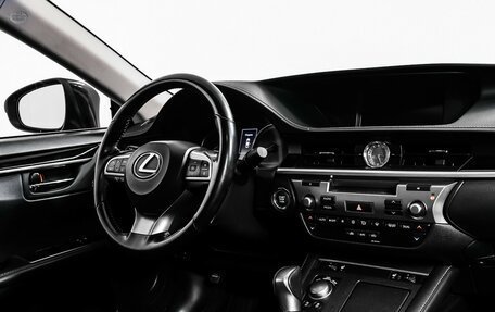 Lexus ES VII, 2016 год, 2 425 000 рублей, 9 фотография