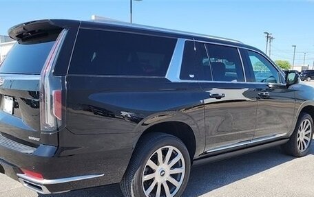 Cadillac Escalade V, 2022 год, 9 514 390 рублей, 2 фотография