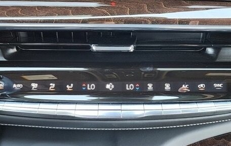 Cadillac Escalade V, 2022 год, 9 514 390 рублей, 27 фотография